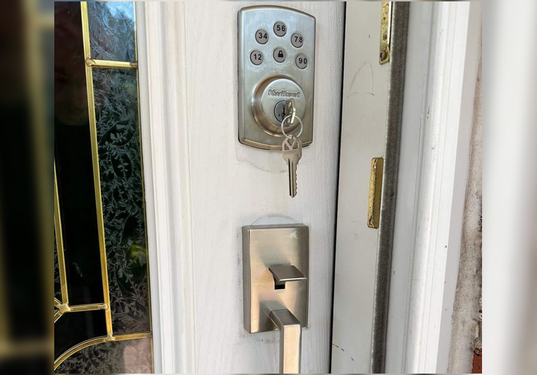 A door with some keys on it